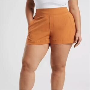 ATHLETA NWT Trekkie North Short in Rust Brown // 24